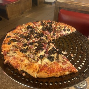 Pizza Barn - 4-topping pizza - Pizza Near Me - Edgewood, New Mexico Pizza Barn - 4-topping pizza - Pizza Near Me - Edgewood, New Mexico