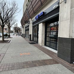 C & R Pub