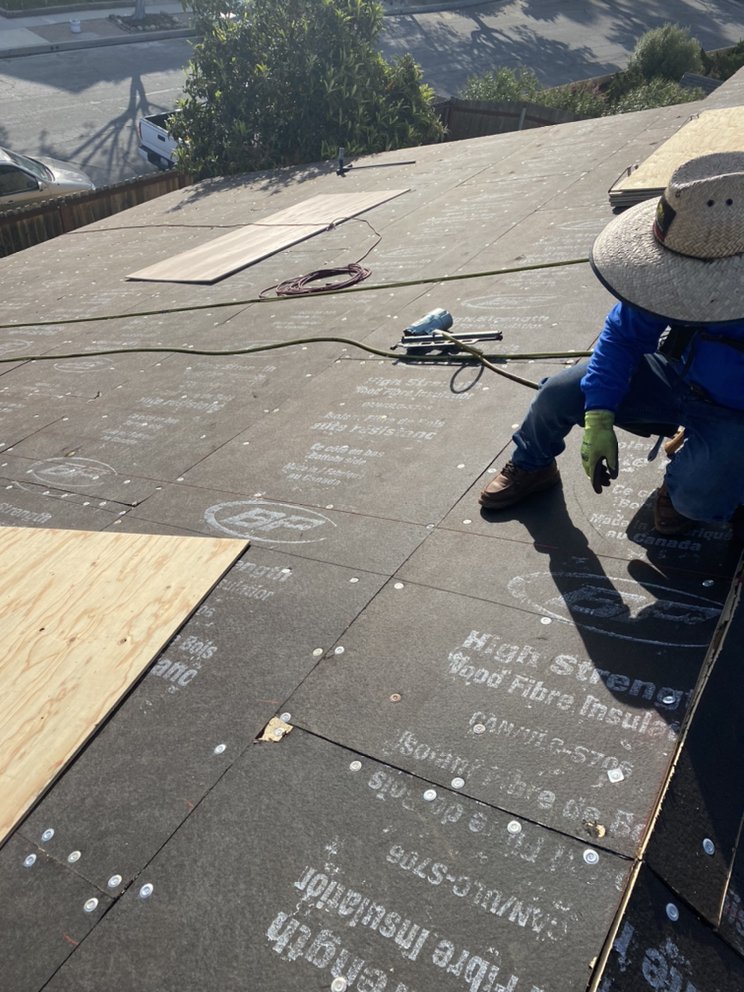 Slide of Villa’s Roofing