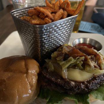 Appaloosa Grill - Green Chile Bison Burger - New American Near Me - Denver, Colorado