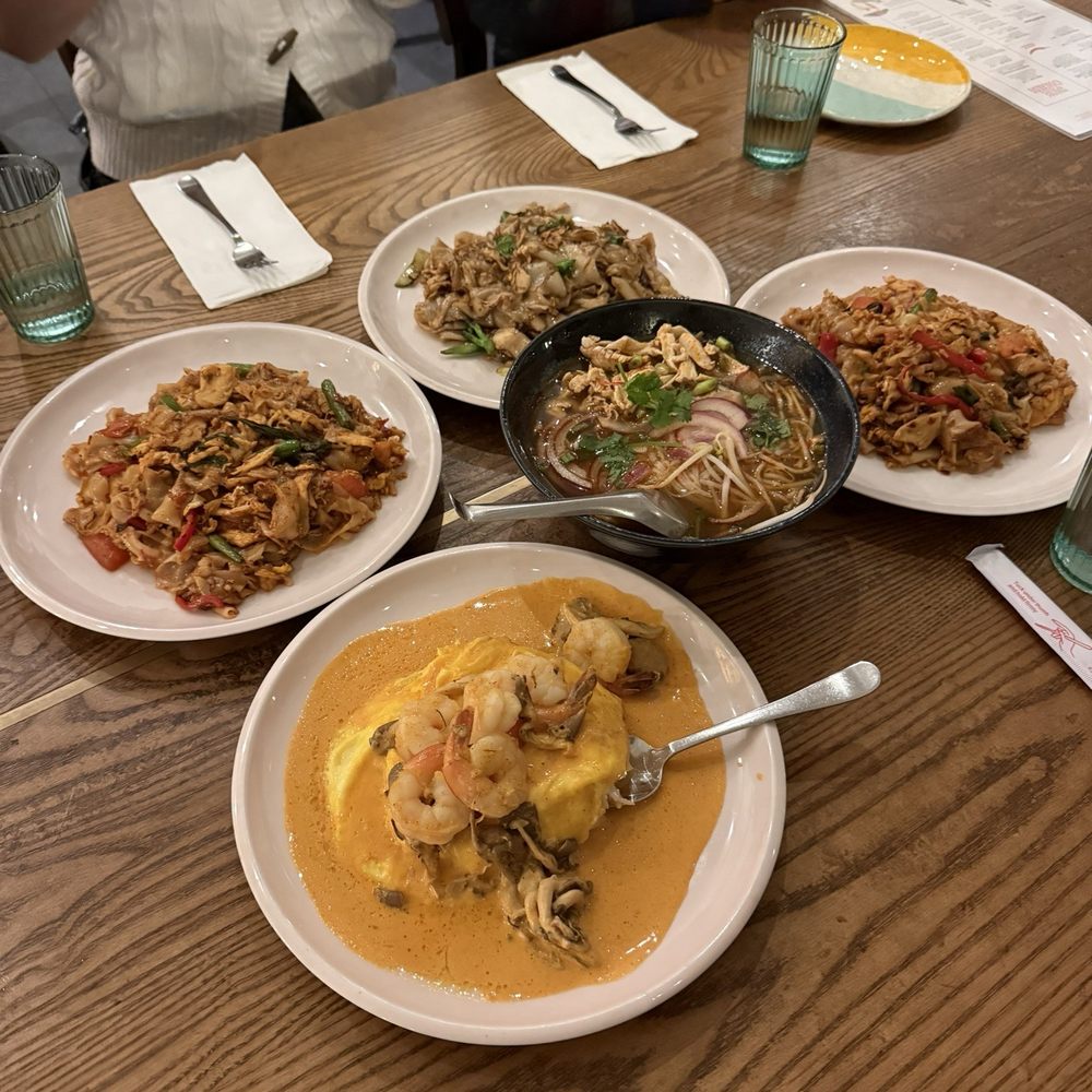 Tom Yum Omelet Rice, Pad Kee Mao x2, Tom Yum, Pad See Ew Tom Yum Omelet Rice, Pad Kee Mao x2, Tom Yum, Pad See Ew