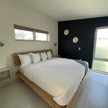 Lodges on Vashon - Vacation Rentals Near Me - Vashon, Washington