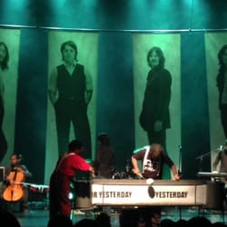 Teatro Gazeta - Beatles segundo a Cia.Filarmônica ;)