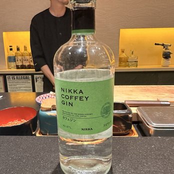 TORO - Sushi Bars Near Me - Honolulu, Hawaii