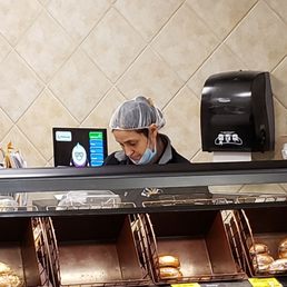 Preparing baked goods with no mask