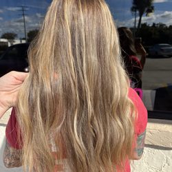Monrose Beauty Lounge - Balayage by Nikki Kamp