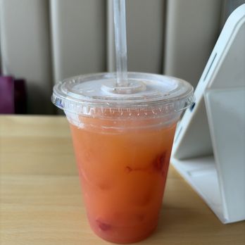 Island Touch - Reggae Splash - strawberries, pineapple, mango, orange and ginger - Coffee & Tea Near Me - Ocoee, Florida
