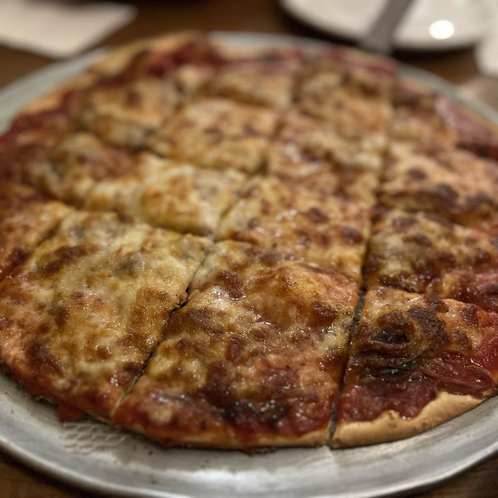 THE BEST 10 PIZZA PLACES near CHICAGO, IL 60656 - Updated 2026 - Hours -  Yelp, image size:1000x1000