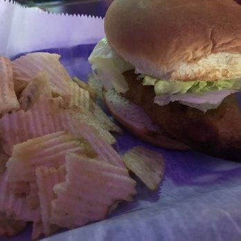 Thirsty Gator - Fried fish sandwich - Dive Bars Near Me - Winter Park, Florida