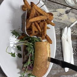STEAK SANDO