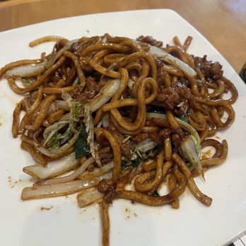 Han's Noodles & Dumplings 老韓麵館 - Signature fried noodles (pork) - Noodles Near Me - Carrollton, Texas Han's Noodles & Dumplings 老韓麵館 - Signature fried noodles (pork) - Noodles Near Me - Carrollton, Texas