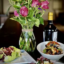 Portneuf Grille & Lounge - Dinner is served nightly featuring an array of salads, seafood, hand-cut steaks, vegetarian dishes desserts, cocktails, wine & beer.