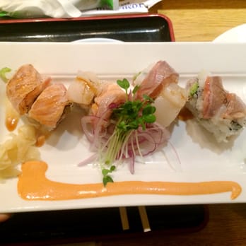 Sushi Tomi - Tomi Special Roll - Sushi Bars Near Me - Mountain View, California Sushi Tomi - Tomi Special Roll - Sushi Bars Near Me - Mountain View, California
