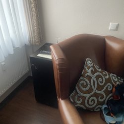 Hotel Rauch - Kühlschrank, minibar, Sessel