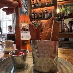 side of chips (fries) side of chips (fries)