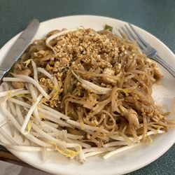 Khaosan Thai Street Food - Chicken Pad Thai