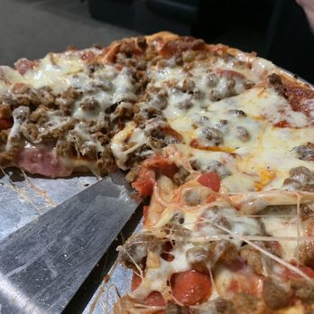 Samee's Pizza Getti - Meat Lovers Pizza...we got extra cheese and sauce, yummm - Pizza Near Me - Rockwall, Texas