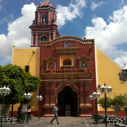 Iglesia de Santa María Tonanzintla - Por fuera no pareciera esconder tal riqueza