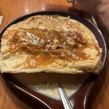 Timberwood Grill - Dutch Oven Chicken Pot Pie - Burgers Near Me - Pigeon Forge, Tennessee Timberwood Grill - Dutch Oven Chicken Pot Pie - Burgers Near Me - Pigeon Forge, Tennessee