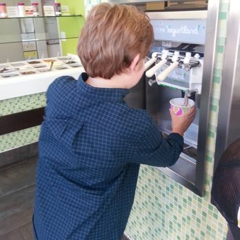 Yogurtland - Serve yourself. - Ice Cream & Frozen Yogurt Near Me - Los Angeles, California