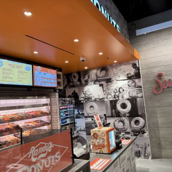 Randy’s Donuts - Donuts Near Me - Las Vegas, Nevada Randy’s Donuts - Donuts Near Me - Las Vegas, Nevada