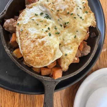 Pickle and Ash - Sweet potato skillet with egg on top - Gastropubs Near Me - Stuart, Virginia Pickle and Ash - Sweet potato skillet with egg on top - Gastropubs Near Me - Stuart, Virginia