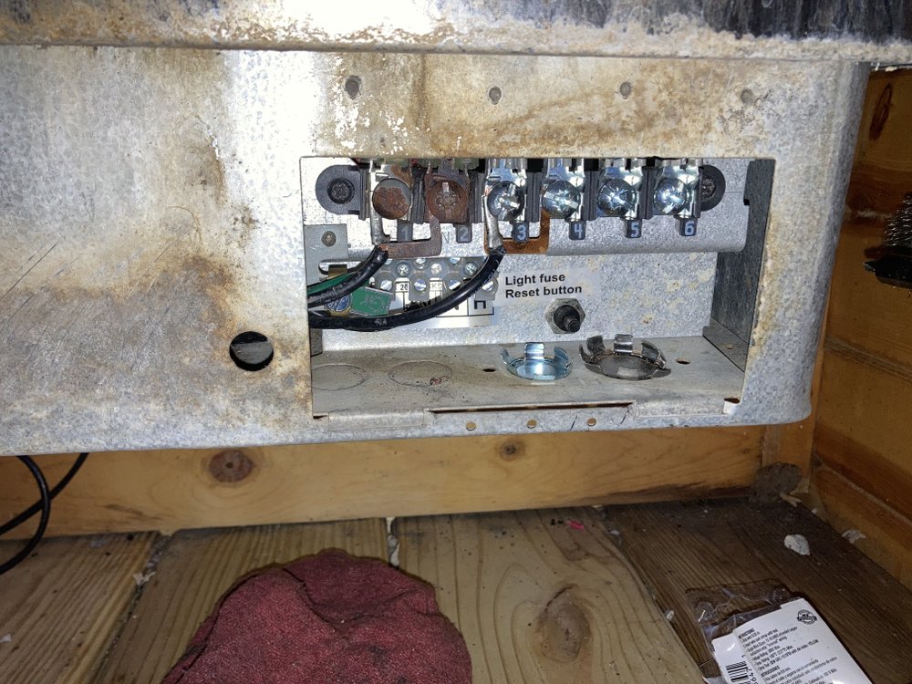 Slide of Moses Tijerina’s Handyman Services