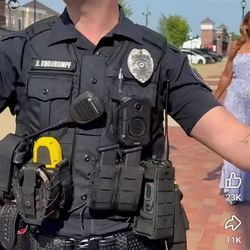 Southaven Police Department - Needs training on de escalation. Lawsuit waiting to happen