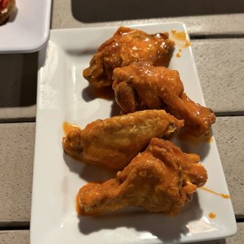 High Tides on the Potomac - Four Skimmers Wings (Mild) - Seafood Near Me - Colonial Beach, Virginia
