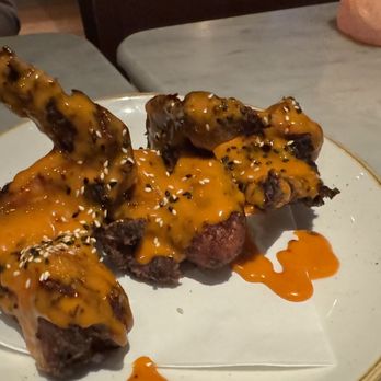 Gordon Ramsay Bar & Grill - JFC chicken wings - British Near Me - London, XGL