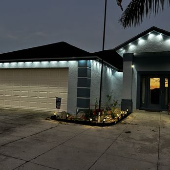 Am Pm Illuminations and Decor - Holiday Decorating Services Near Me - The Acreage, Florida