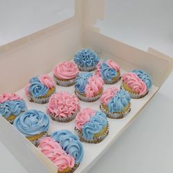 Dessert at Tiffany's - Gender reveal cupcakes (colored filling)