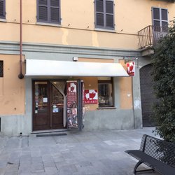 Agrisalumeria Luiset - L'esterno del punto vendita di Alba