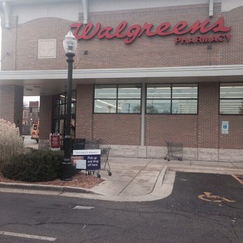 Walgreens - It was actually snowing, honestly! - Drugstores Near Me - La Grange, Illinois