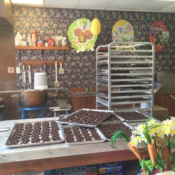 Kilwins Ice Cream - Chocolate - Fudge - Candy Stores Near Me - Stuart, Florida
