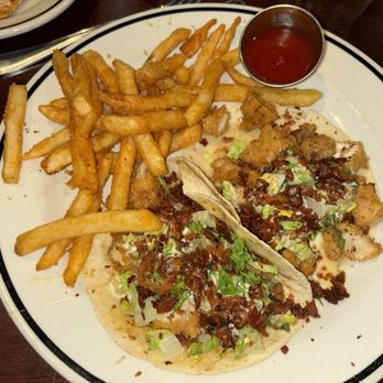 Blackfinn Ameripub - Ballantyne - BLT Chicken Tacos - New American Near Me - Charlotte, North Carolina Blackfinn Ameripub - Ballantyne - BLT Chicken Tacos - New American Near Me - Charlotte, North Carolina