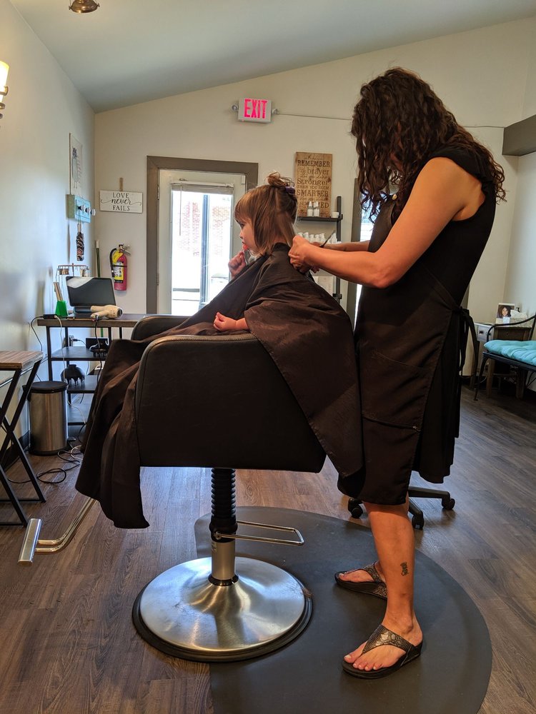 MIDDLE SISTER SALON 10 Photos Hair Salons 507 E Main St, Moncks