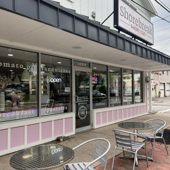 Shorebreak Bakery Cafe - Bakeries Near Me - Sylvan Beach, New York