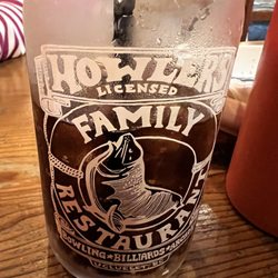 Howlers Family Restaurant - Glas des Hauses