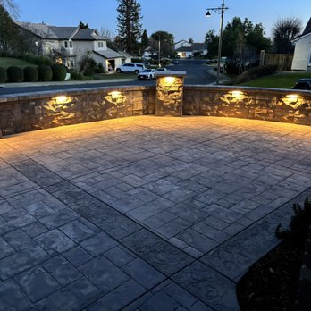 All Season Landscaping - Patio with stamped concrete - Landscaping Near Me All Season Landscaping - Patio with stamped concrete - Landscaping Near Me