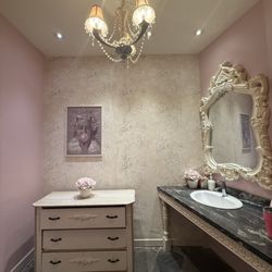 Cutie Pie Wax Bar - Stylish washroom