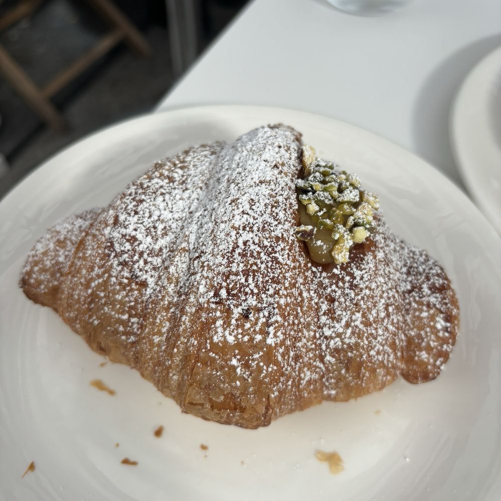 Avenue 31 Cafe - Cornetto Pistachio - Pasta Shops Near Me - Bal Harbour, Florida