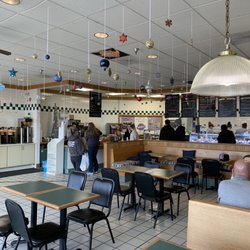 Bagel Station II - Interior