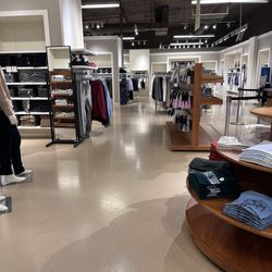 Banana Republic Factory Store