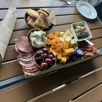 Glenora Wine Cellars - Wineries Near Me - Dundee, New York