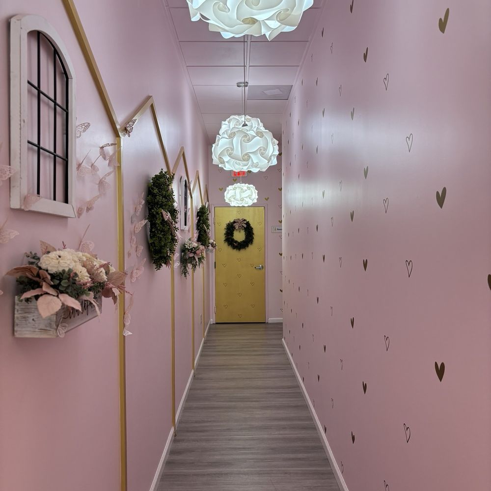 SweeTea Boba & Ice - Hallway - Bubble Tea Near Me - Cary, North Carolina SweeTea Boba & Ice - Hallway - Bubble Tea Near Me - Cary, North Carolina