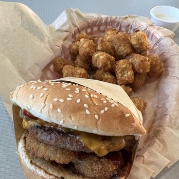 Nice Burger - BBQ BACON CHEESEBURGER & TATER TOTS - Burgers Near Me - Santa Ana, California Nice Burger - BBQ BACON CHEESEBURGER & TATER TOTS - Burgers Near Me - Santa Ana, California