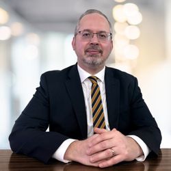 Vlac Law - Attorney Oleg Otten - Immigration Law, Yacht Law, Corporate Law