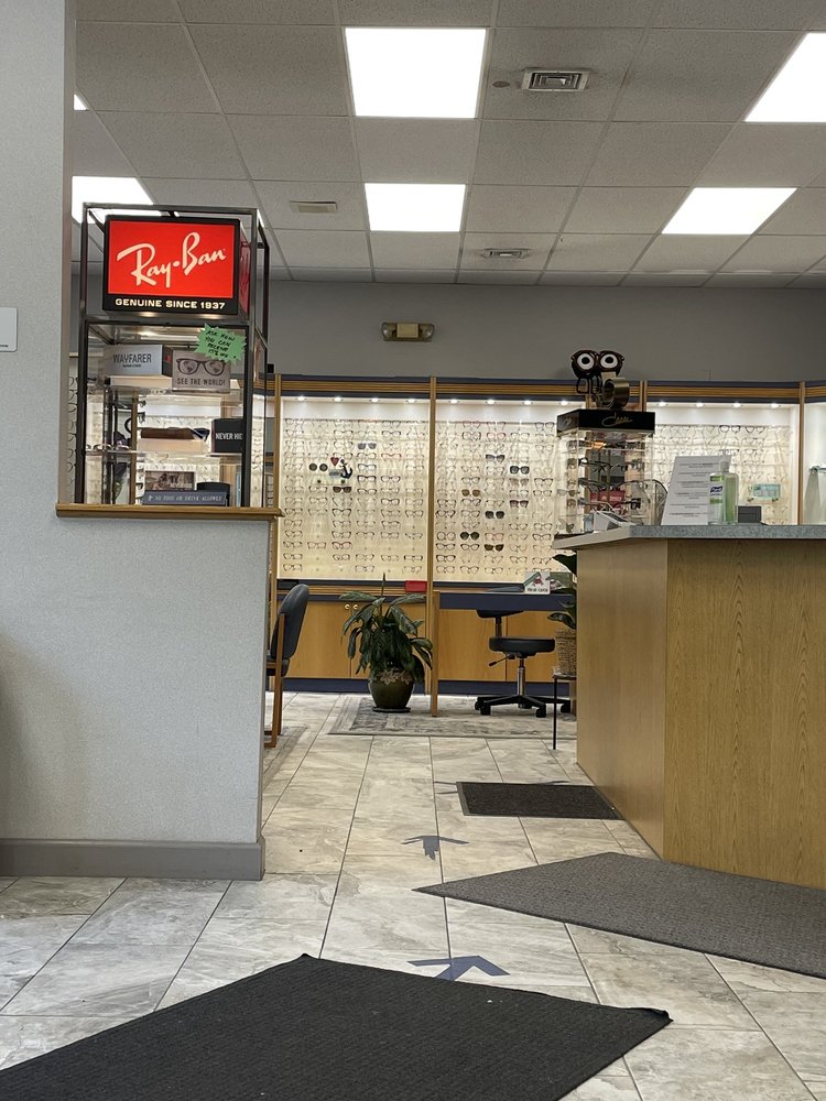 VISION CENTER ASSOCIATES 10 Reviews 2664 E Main St, Bridgeport