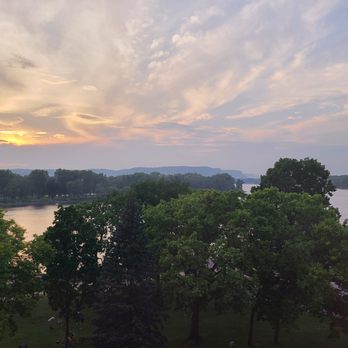 Radisson Hotel La Crosse - View of the river and sunset from the fifth floor elevator lobby. - Hotels Near Me - La Crosse, Wisconsin Radisson Hotel La Crosse - View of the river and sunset from the fifth floor elevator lobby. - Hotels Near Me - La Crosse, Wisconsin
